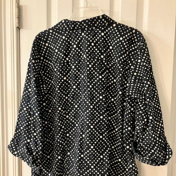 JM COLLECTION - Size 14 - Black Top w/ White Polka Dots - 3/4 Length Roll Cuff - Picture 2 of 6